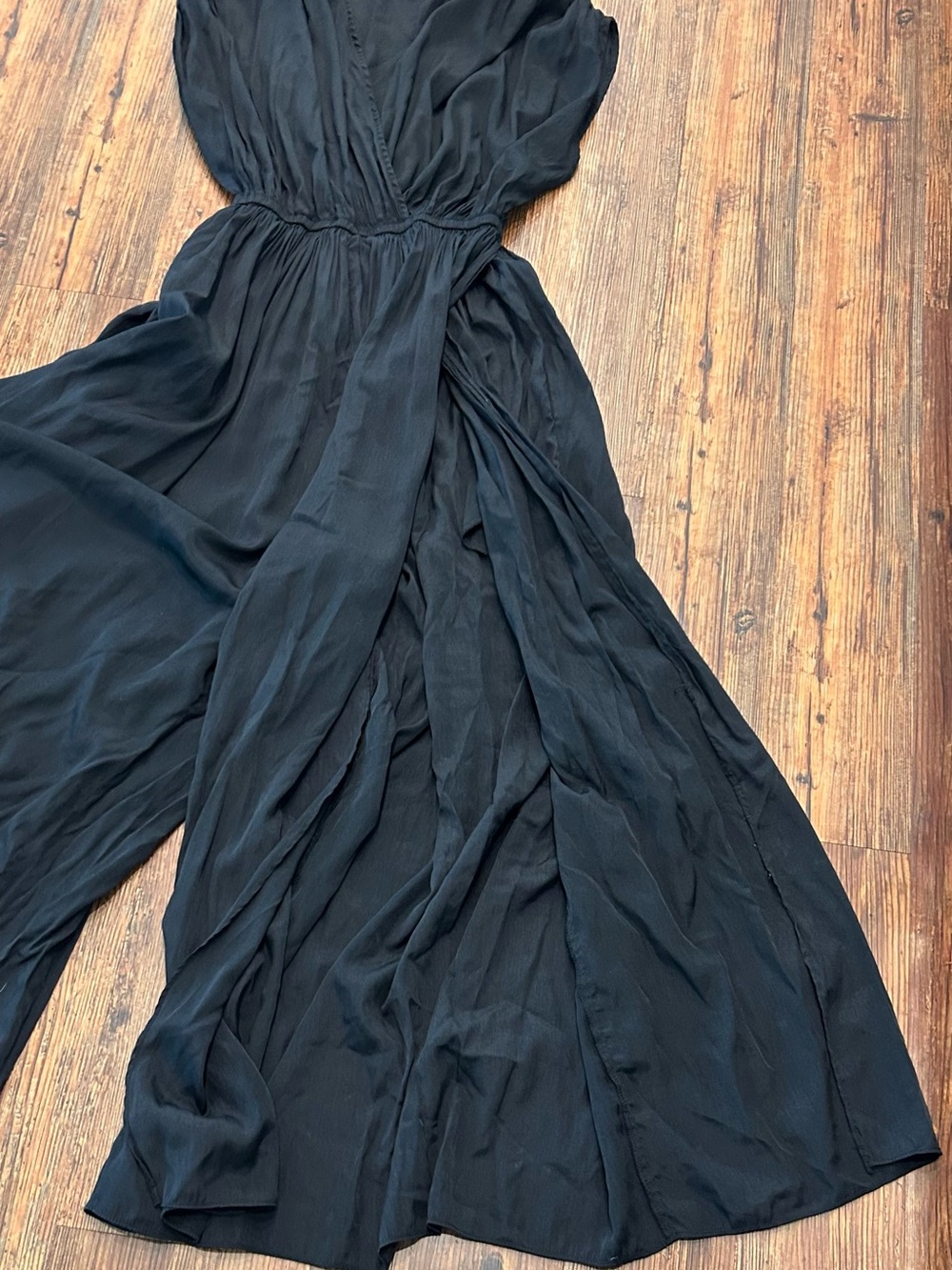 KLd Signature Black Palazzo Jumpsuit Wide Leg High Slit Romper Size Small - Picture 13 of 14